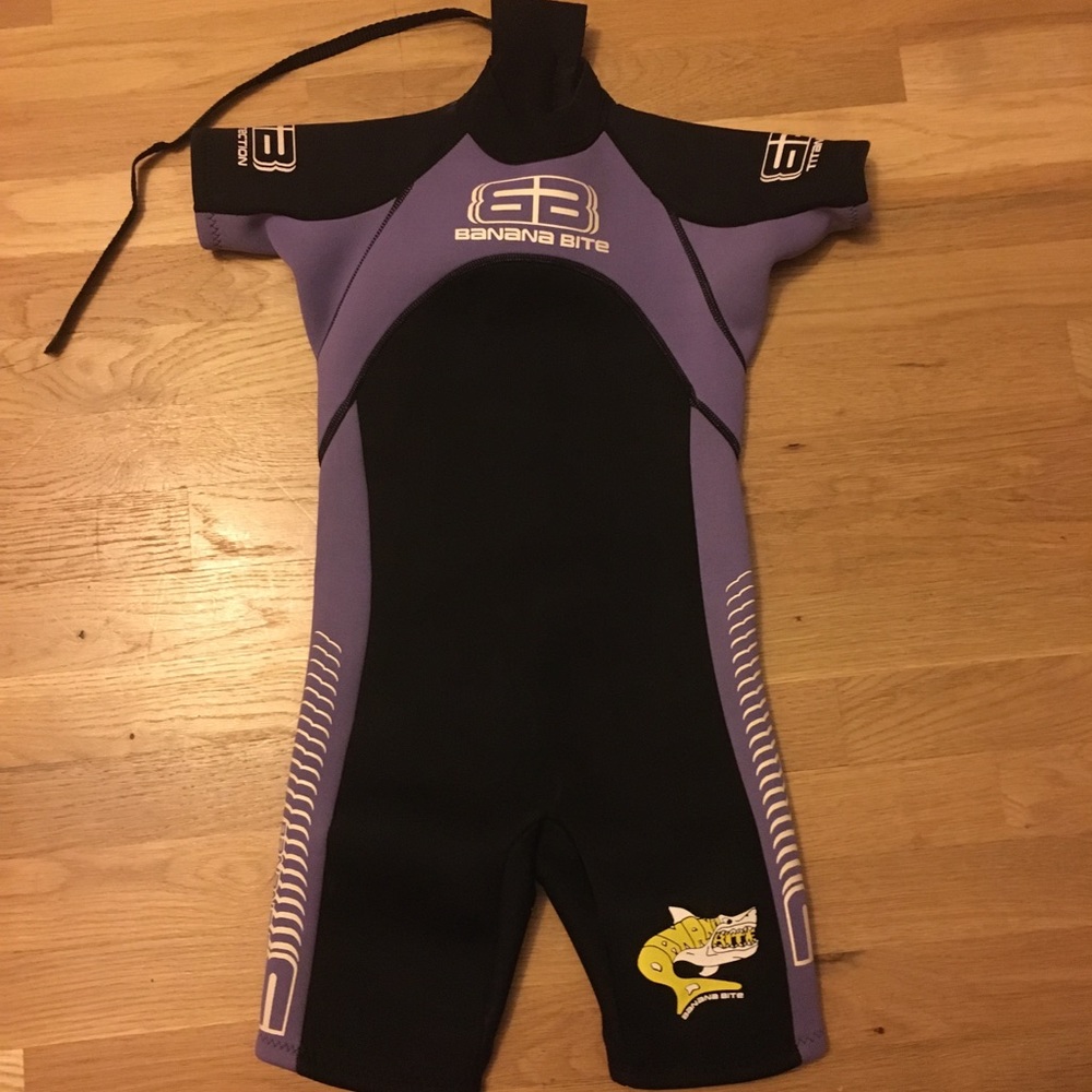 Kids shorty wet suit